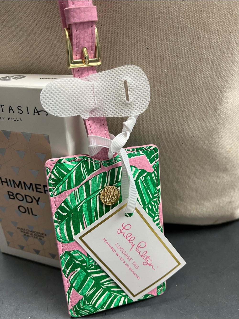 NIB Anastasia Beverly Hills Shimmer Body Oil - White with NWT Lilly Pulitzer Tag - Picture 2 of 7